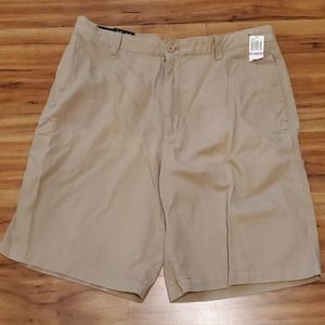 Izod mens cargo shorts 38W